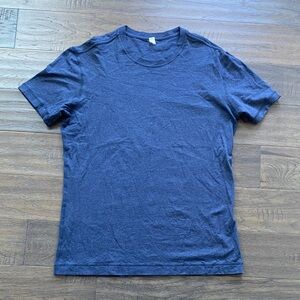 lululemon athletica Fundamental Tee Mens Sz Large Navy Short Sleeve Tee
